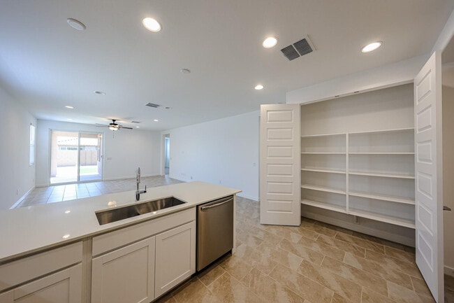 Building Photo - 17347 W Gray Fox Trl