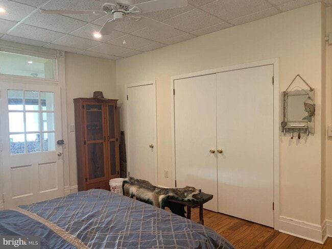 Building Photo - 256 Radcliffe St