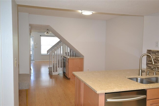 Building Photo - 3379 Fox Hunt Dr