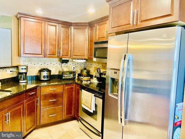 Building Photo - 12 Fifeshire Ct