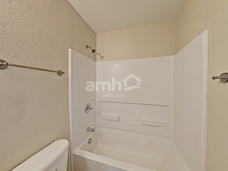 Building Photo - 7915 Arabian Cv