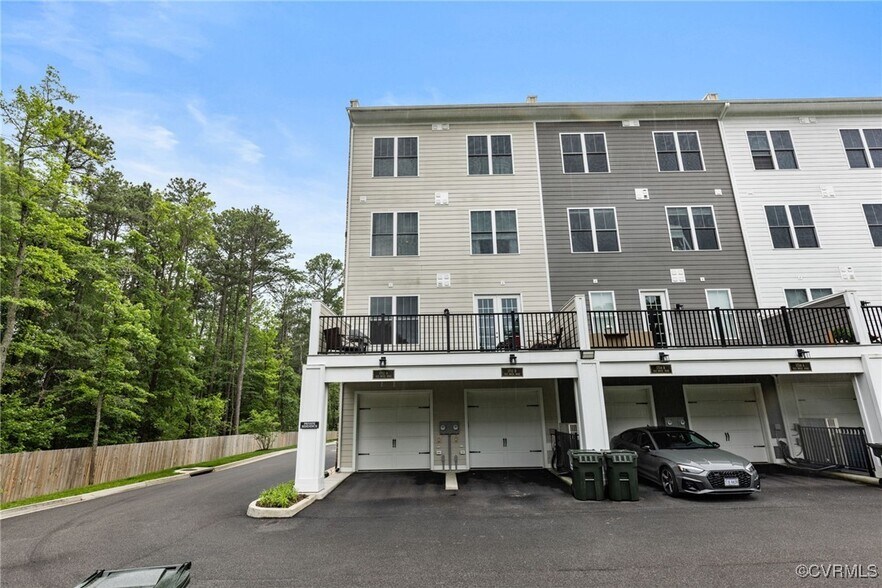Building Photo - 1702 Old Brick Rd