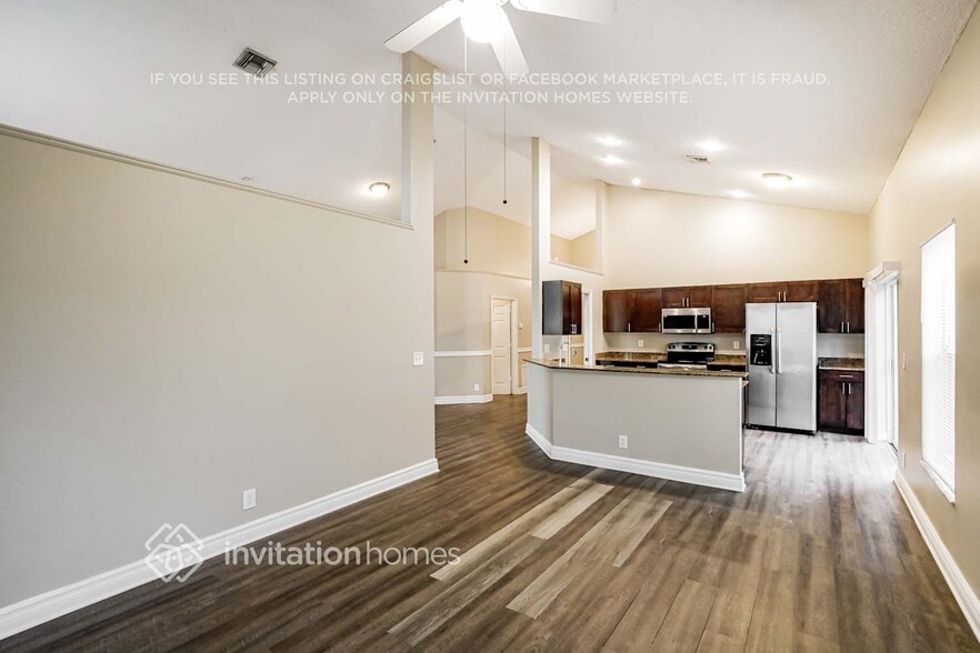 Building Photo - 6821 NW 28th Pl