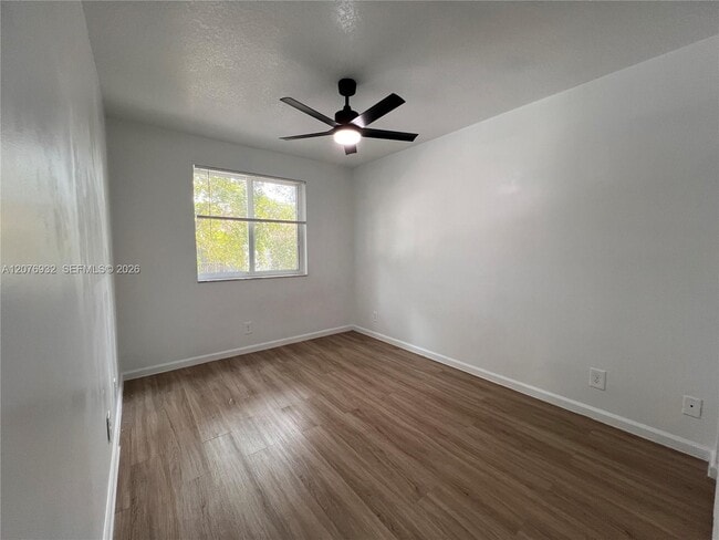 Building Photo - 3102 Coral Ridge Dr