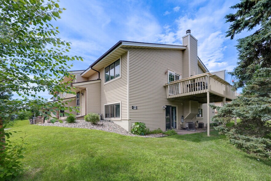 Building Photo - 14865 Lower Endicott Way