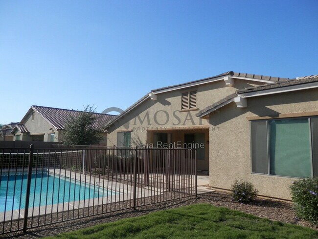 Building Photo - 1463 E Prescott Pl