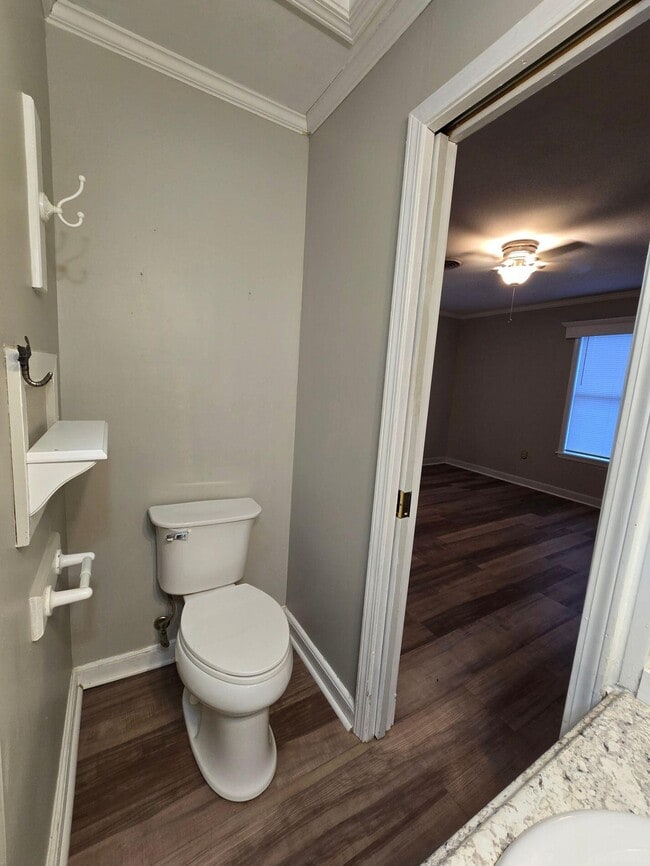 Building Photo - 2370 Wedgefield Rd