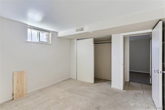 Building Photo - 5163 Beach Ct