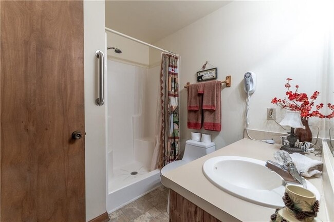 Building Photo - 135 Wolfscratch Dr