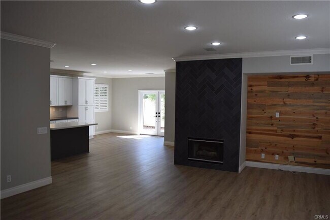 Building Photo - 26282 Paseo Toscana