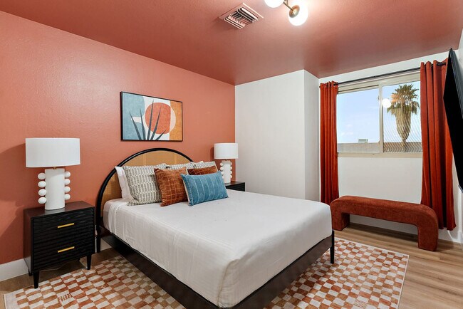 Building Photo - 7157 W Windrose Dr