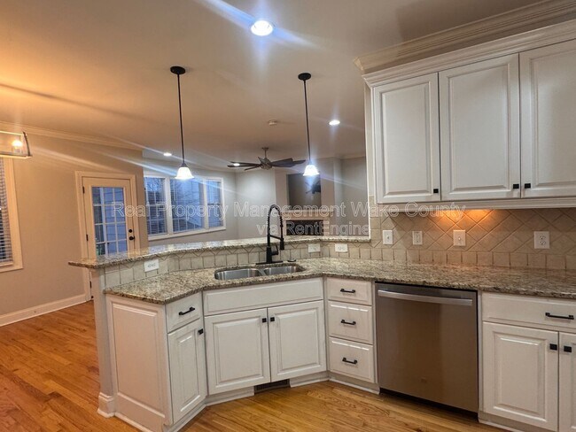 Building Photo - 441 Heritage Village Ln