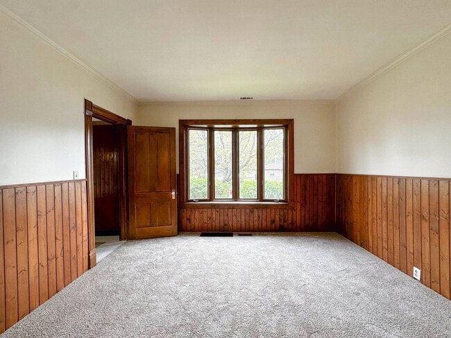 Building Photo - 502 Chestnut St