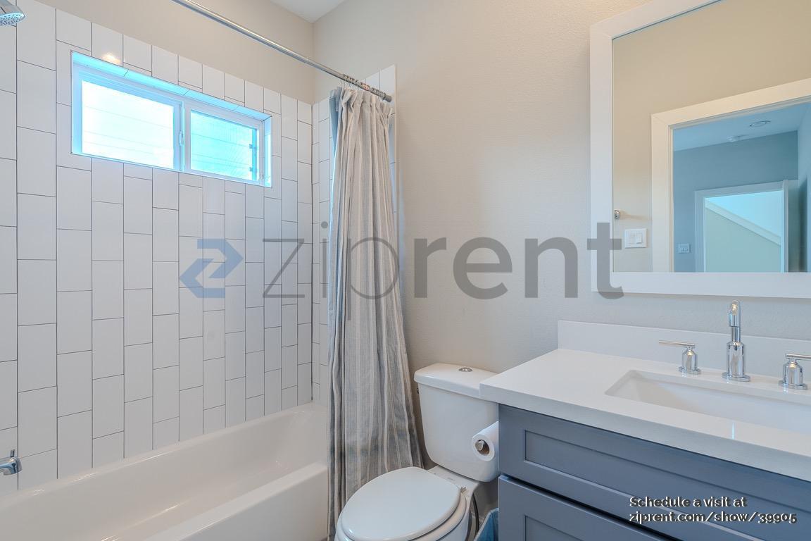 Building Photo - 2510 Tuam St