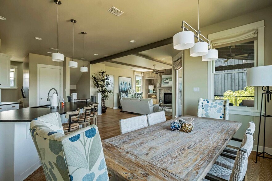 Building Photo - 2208 Sea Biscuit Cove