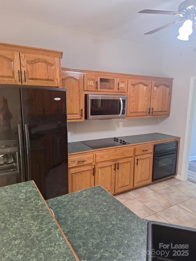 Building Photo - 2505 Green Point Ct
