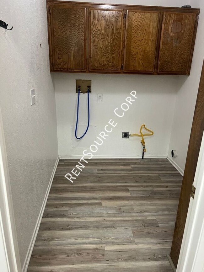 Building Photo - 14229 Winchester Dr