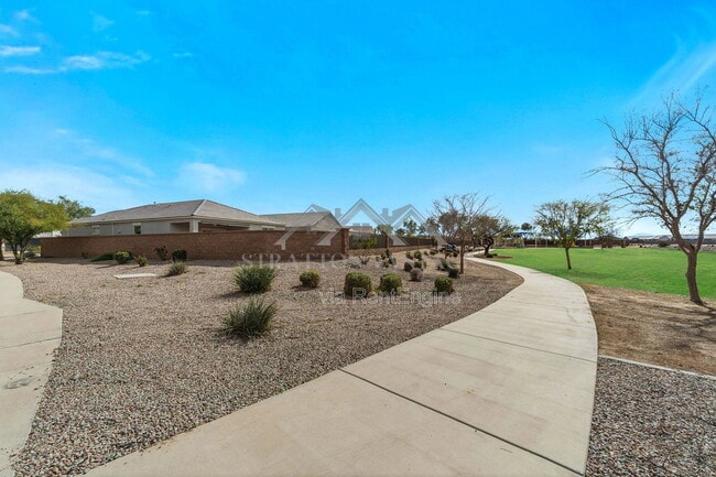 Building Photo - 17878 N Pietra Rd