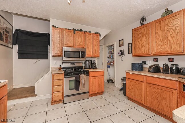 Building Photo - 4684 E 85th St