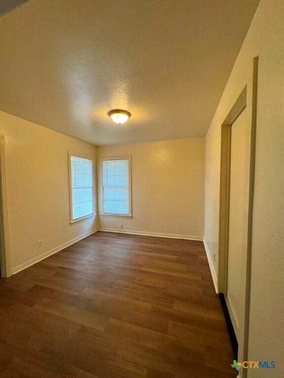 Building Photo - 1109 Estelle Ave