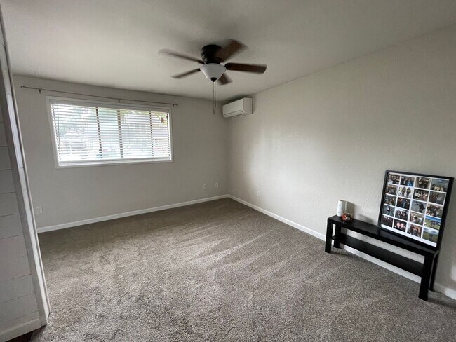 Building Photo - Fantastic 3 Bedroom Home in the heart of T...