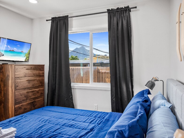 Building Photo - 338 Kalama St