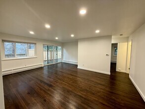 Building Photo - Sunset Plaza