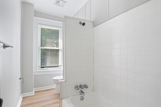Building Photo - 740 29th St