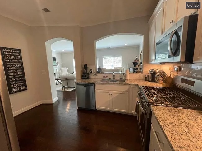 Building Photo - 4171 Lennox WayBirmingham, AL35216