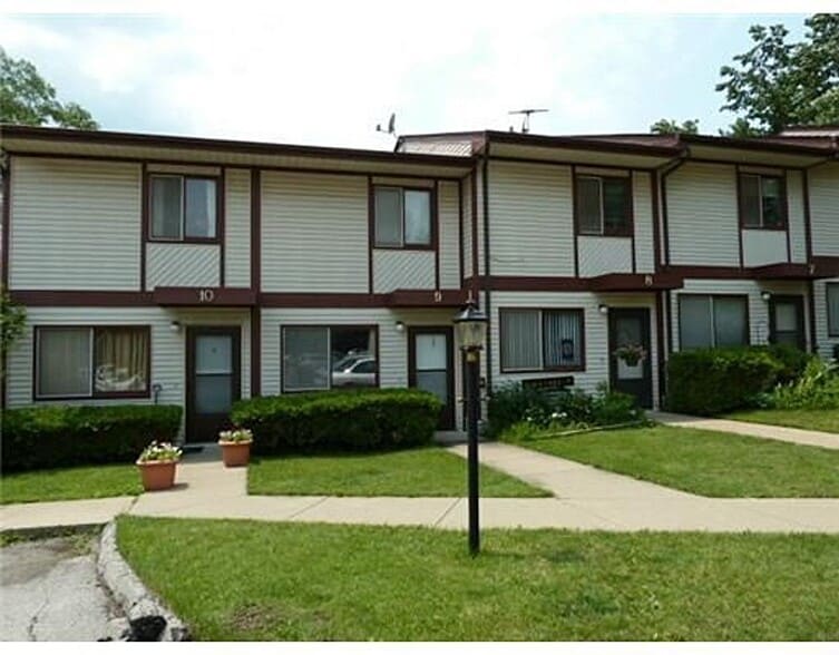 Building Photo - 420 6th Ave