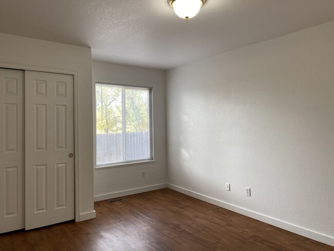 Building Photo - $500 Off 1st Month's Rent if Lease Starts ...