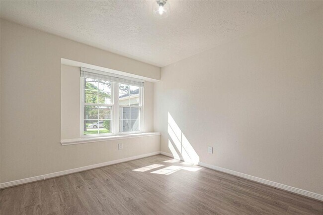 Building Photo - 416 Heatherwood Ct