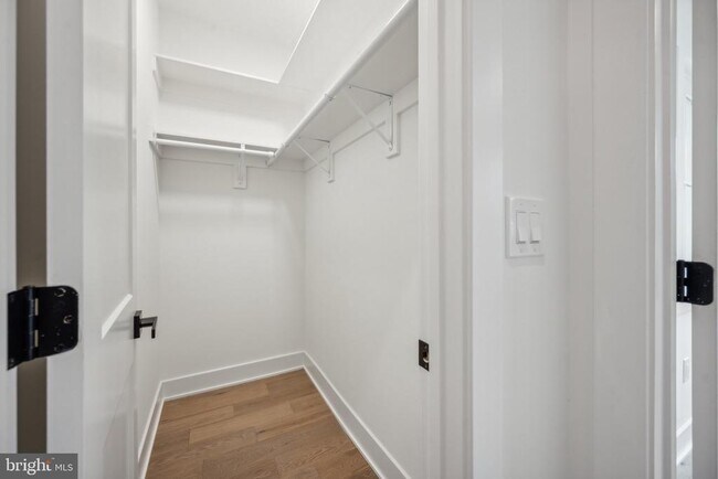 Building Photo - 1614 Kilbourne Pl NW