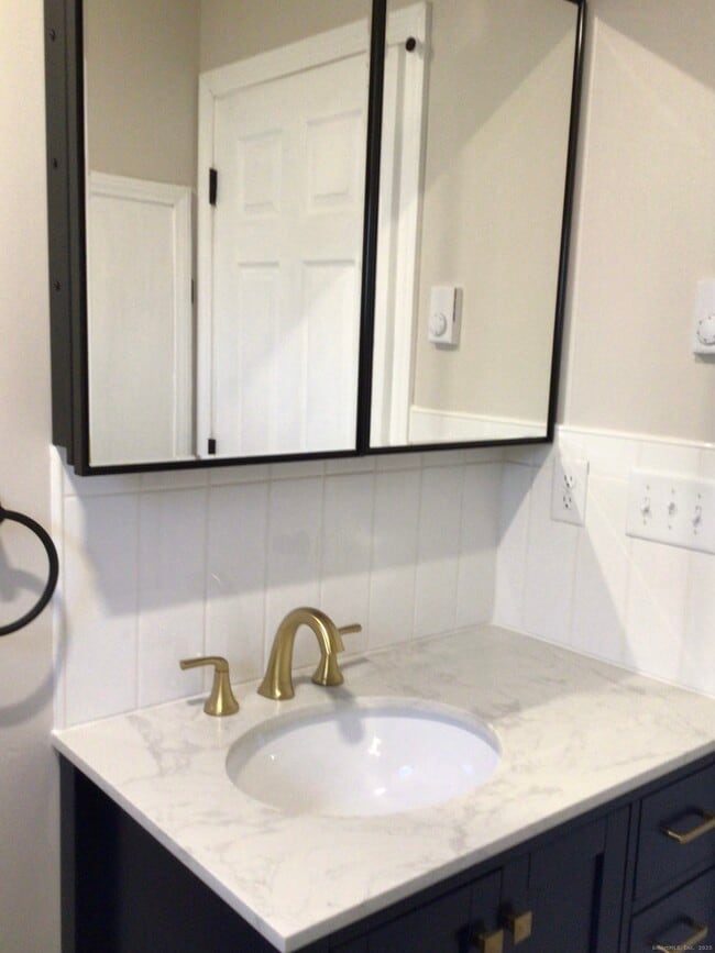 Building Photo - 30 Charles St