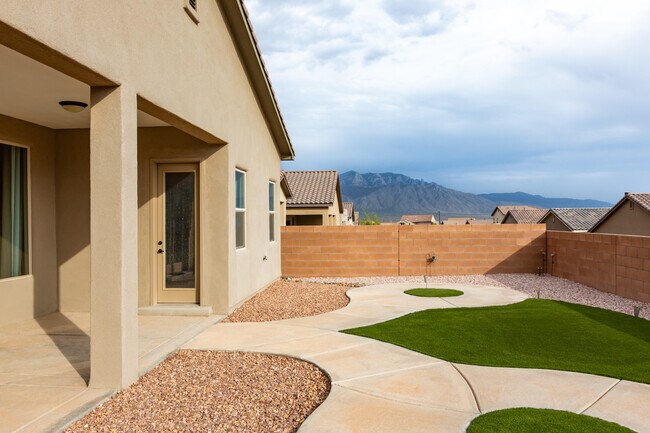 Building Photo - 6936 Dusty Dr NE