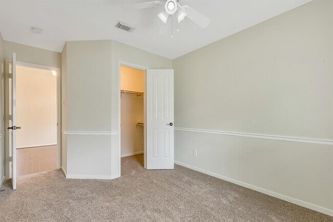 Building Photo - 27 Bethany Bend Dr