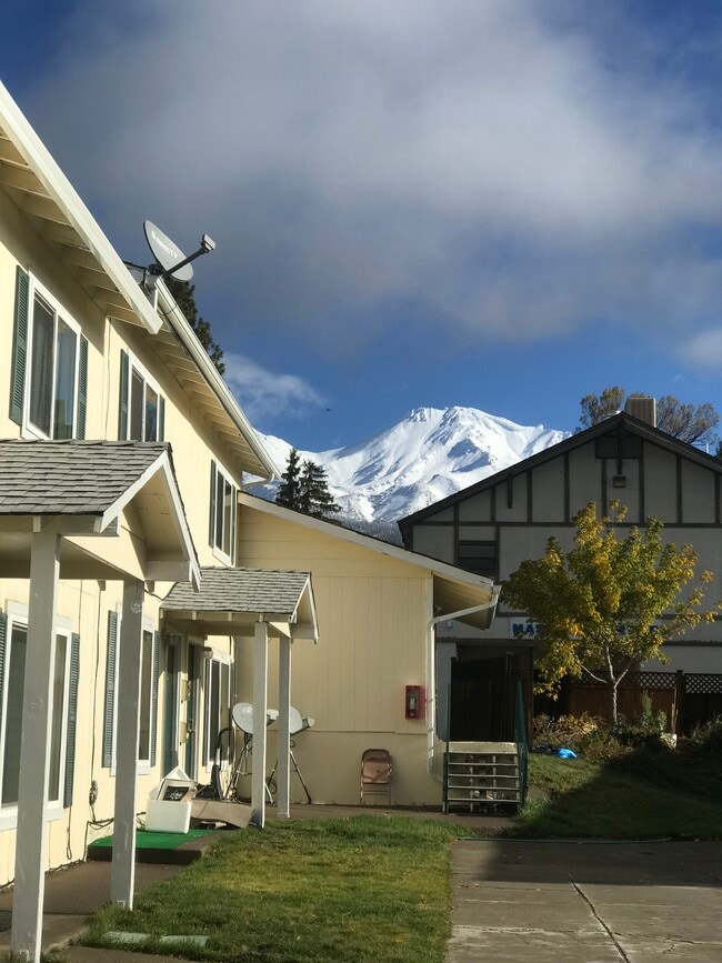 Building Photo - 630 Chestnut St