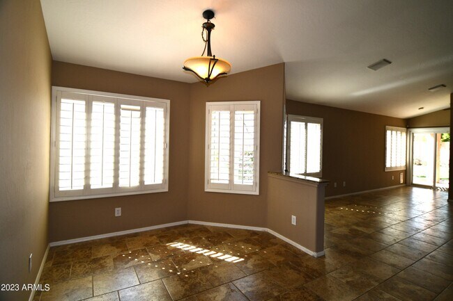 Building Photo - 13140 W Virginia Ct