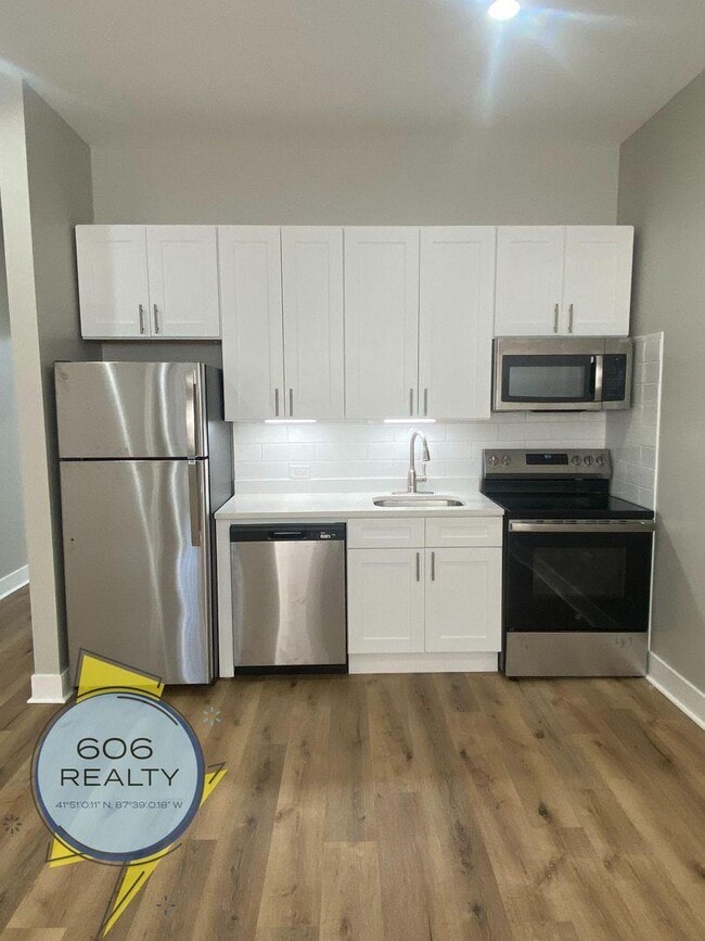Building Photo - 1 bedroom in Chicago IL 60641