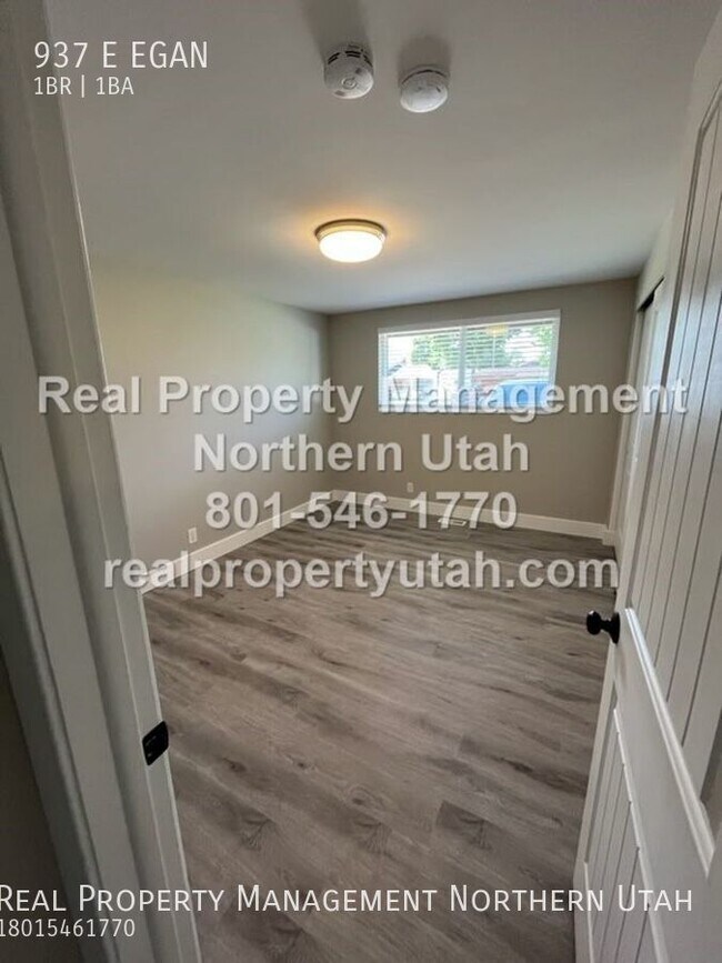 Building Photo - 937 E EGAN-