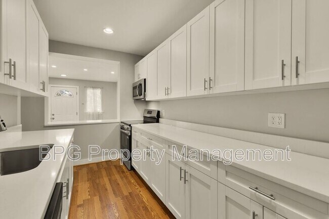 Building Photo - 1710 37th St NW