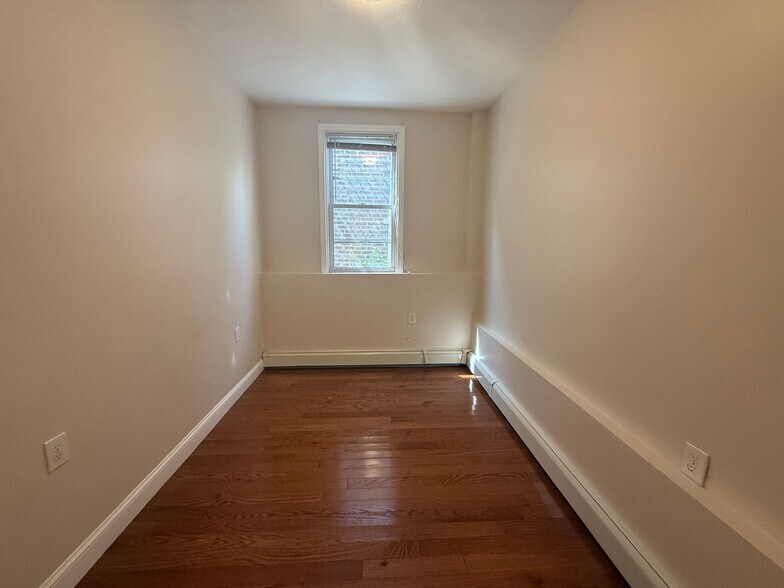 Building Photo - 349 Sumner St