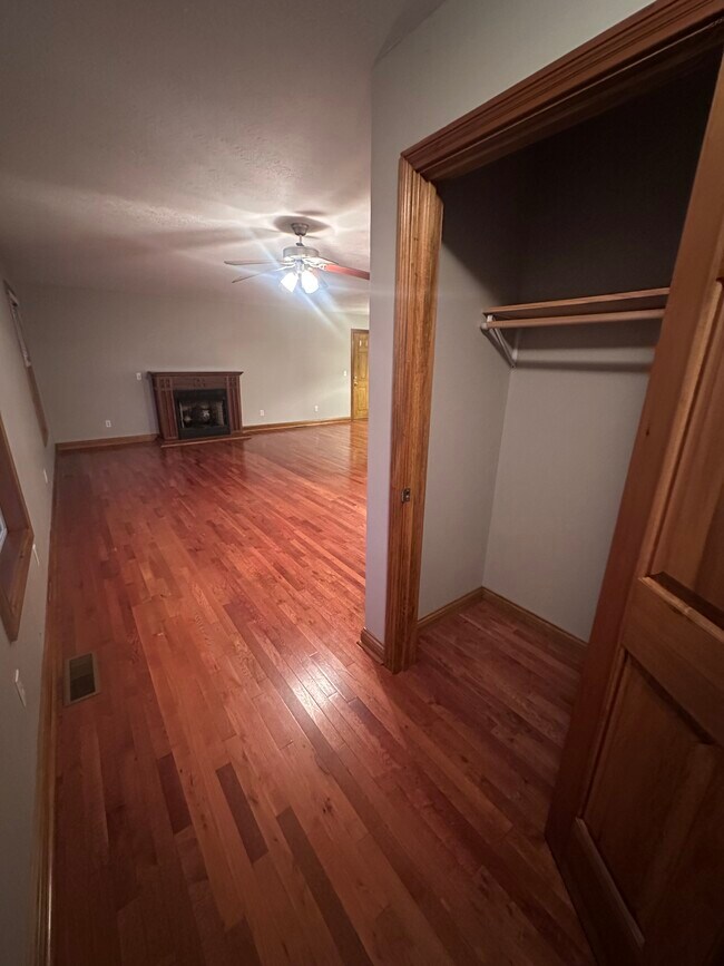 Building Photo - 1119 Kelly Rd