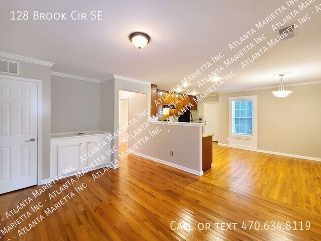 Building Photo - 128 Brook Cir SE
