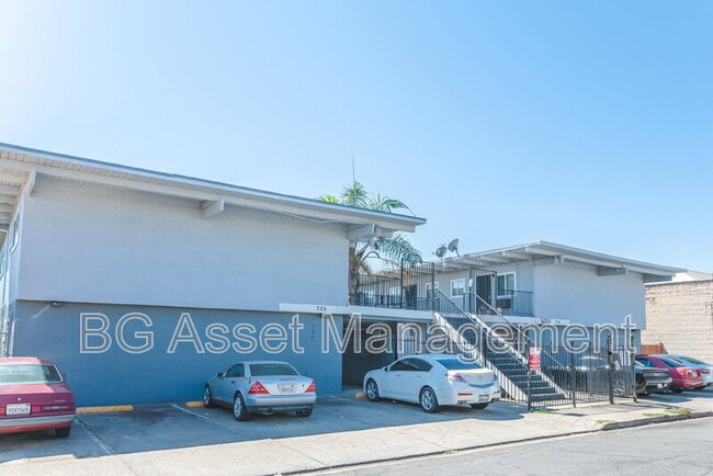 Building Photo - 728 Darina Ave