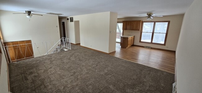 Building Photo - 2 Willow Ct