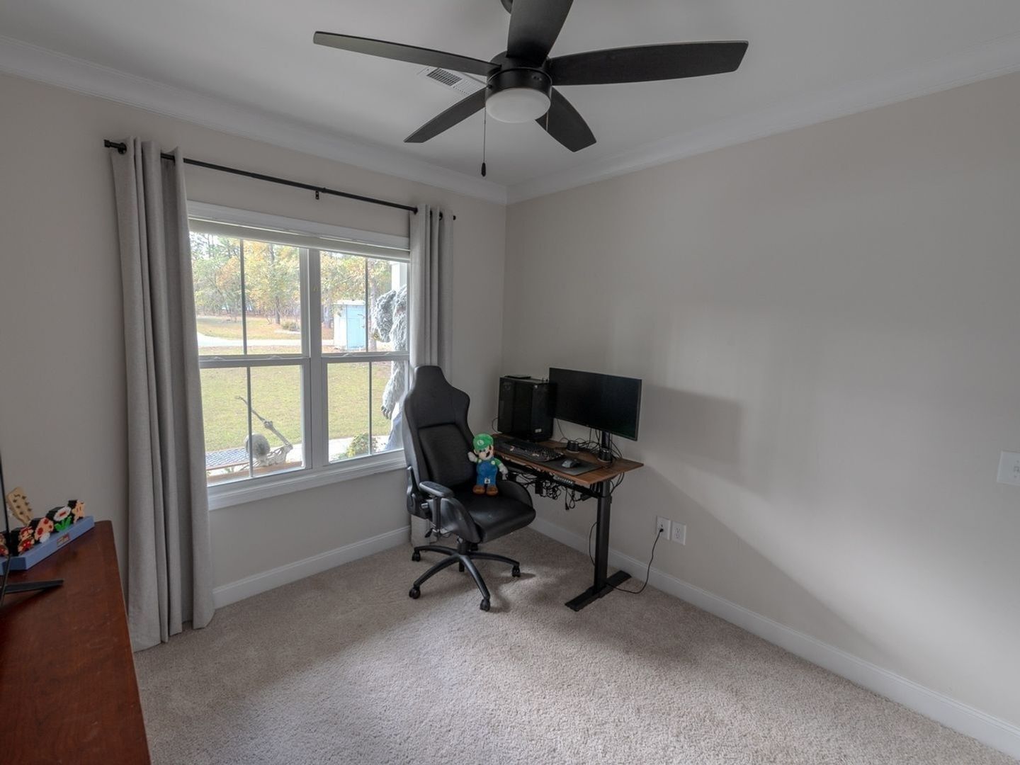 Building Photo - 711 Elderberry Dr