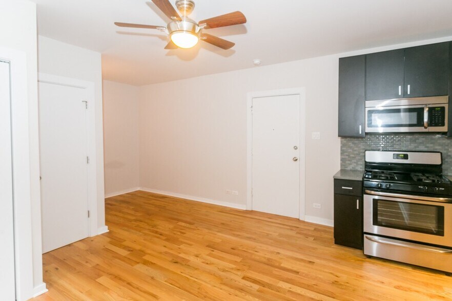 Building Photo - 2402 N Kedzie Blvd