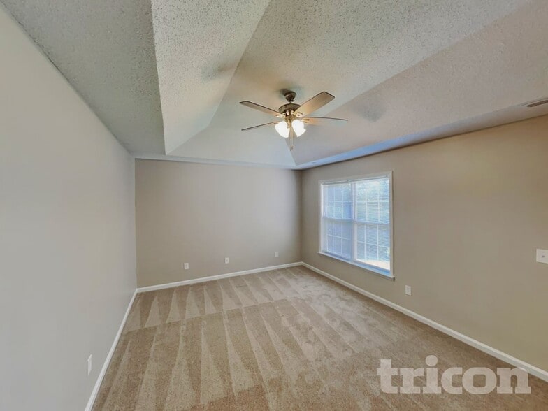 Building Photo - 1705 Glenn Meade Dr