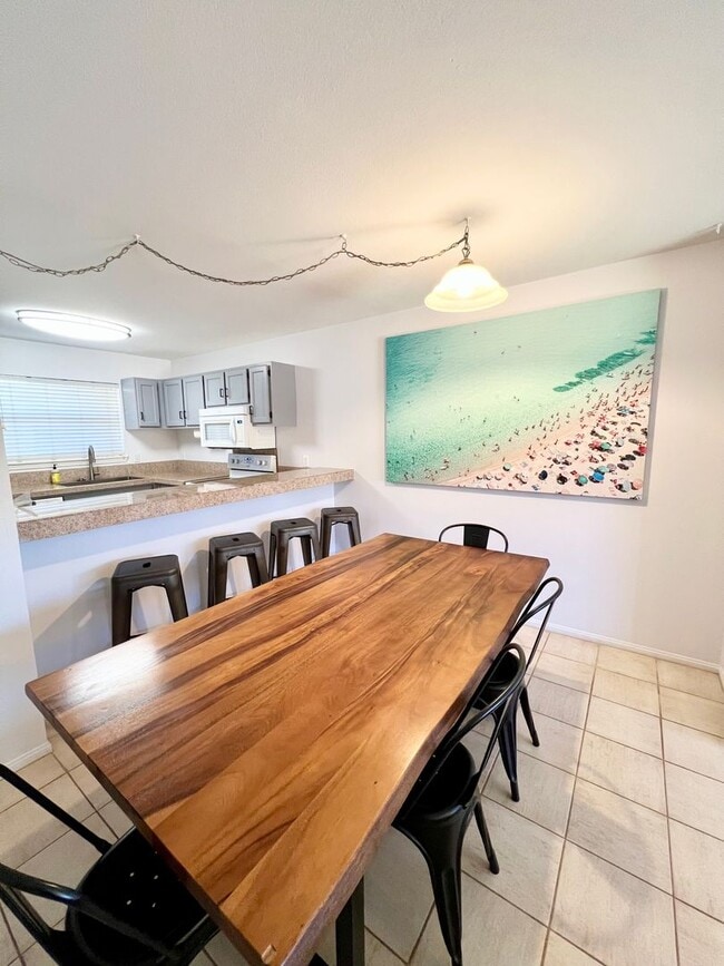 Building Photo - Long-Term Rental – 2 Bedroom, 2 Bath Condo...